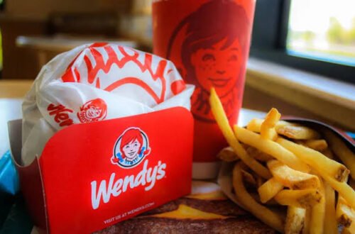 wendy's lunch time